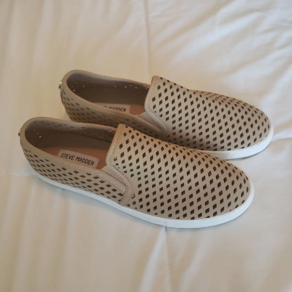 Steve Madden Perforated Tan Slip On Flats